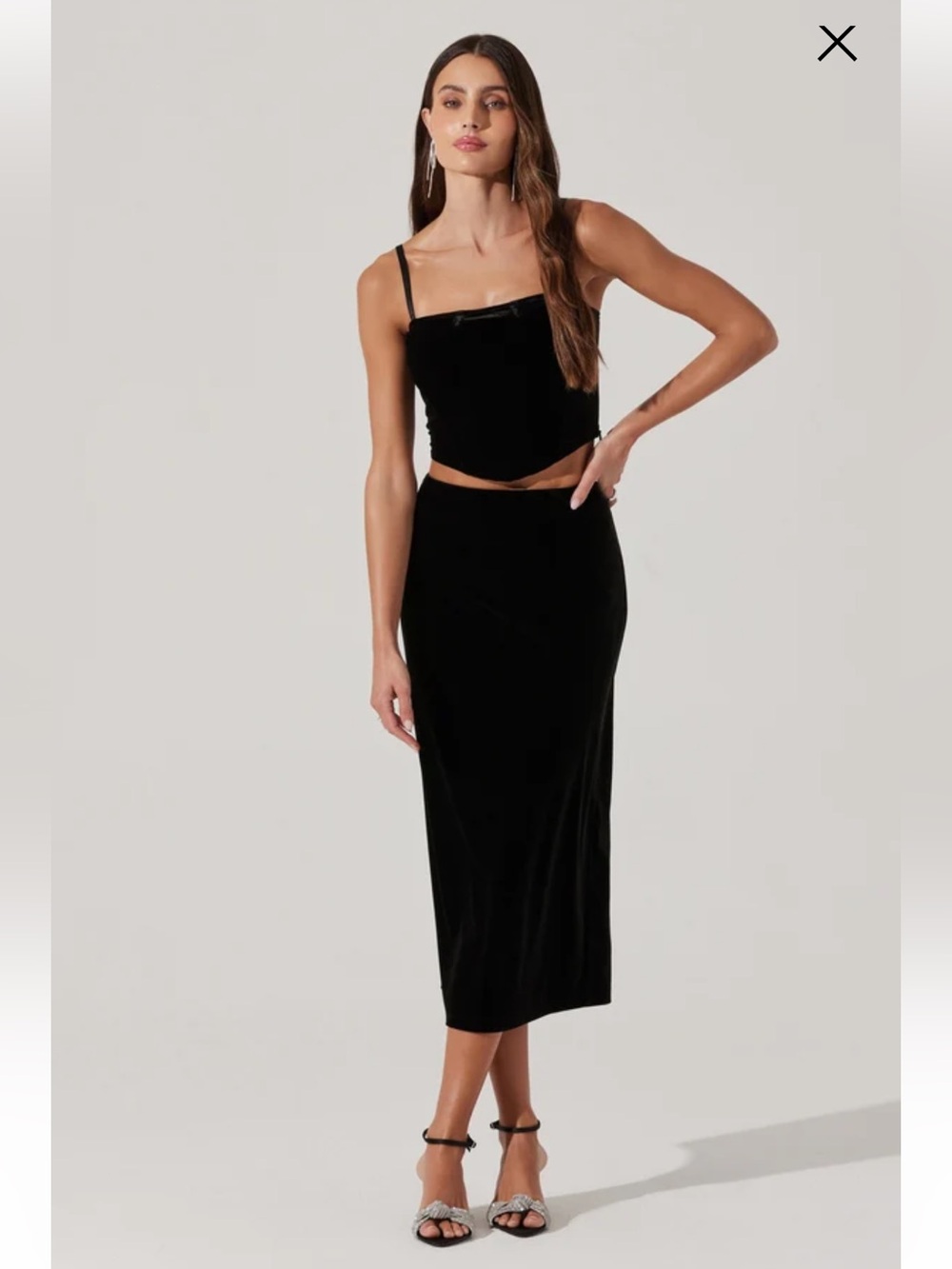 ASTR The Label Women's Velvet Midi Skirt Stretch Pull-On Black Size Large NWT